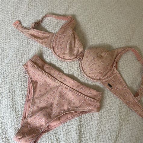 Roxy Bikini Set Barley Worn 50 For Both Pieces Depop