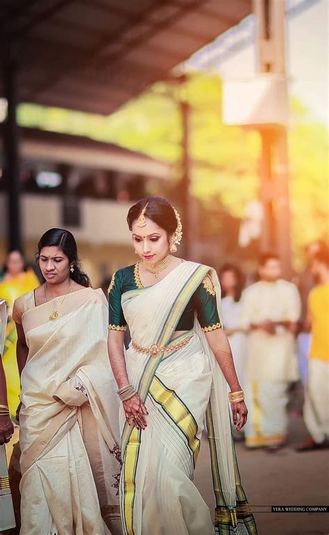 Pin By Shruti💫 On Bridal Party Dresses N Stuffs Kerala Saree Blouse Kerala Bride Kerala