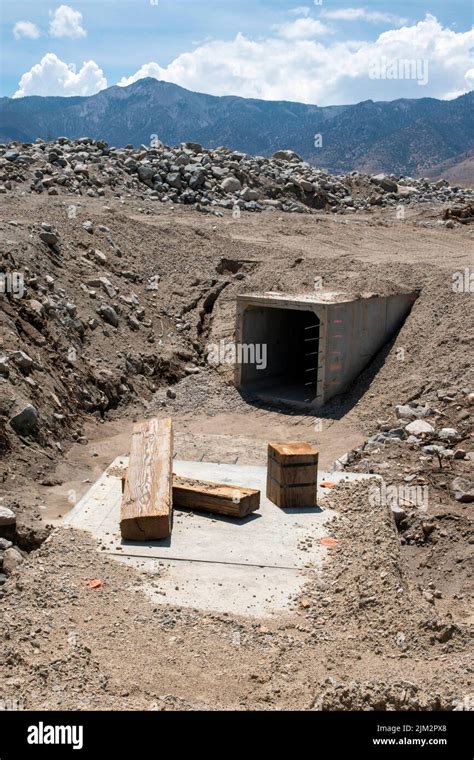 In Diesem Teil Von Inyo County Ca Usa Bauen Bauarbeiter Einen Neuen