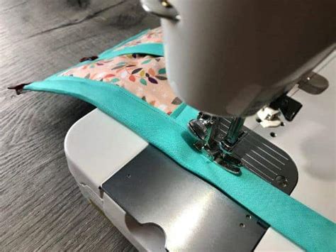 Easiest Square Hot Pads With Hand Pockets Beginner Sewing Projects