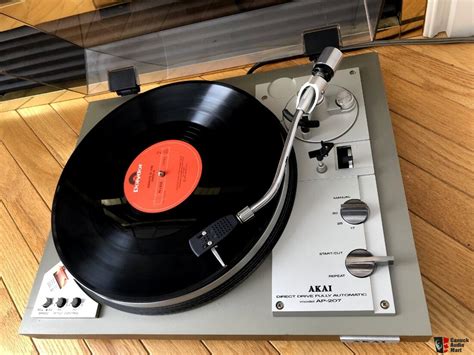 Akai Ap Fully Automatic Direct Drive Turntable In Excellent