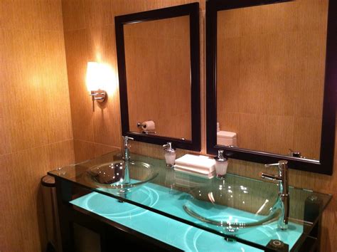 20 Bathrooms With Glass Countertop Designs