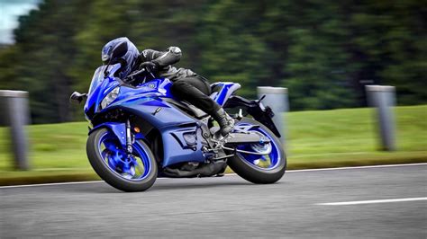 Yen Yamaha Yzf R Motosiklet Teknik Zellikleri