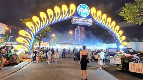 Son Tra Cho Dem Night Market And Kpop Performances In Danang Vietnam