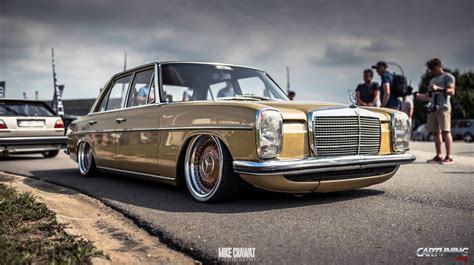 Low Mercedes-Benz 230.4 W114 front