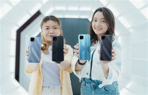 Meluncur Di Indonesia Ini Harga Dan Spesifikasi Realme C25 Dan C21