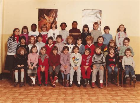 Photo De Classe Maternelle De 1982 ECOLE LOUIS PERGAUD Copains D Avant