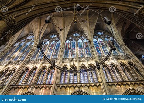 Vidrieras En La Catedral De Saint Stephen En Metz La Catedral Fue