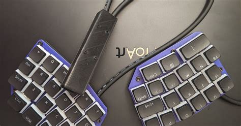 Split Keyboard With Hand Wired Hot Swap Socket Seats By Banielbow