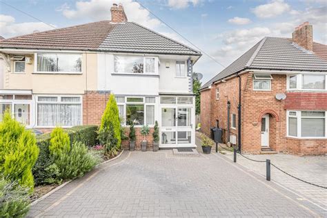 Groveley Lane Longbridge Birmingham 2 Bed Semi Detached House £220 000