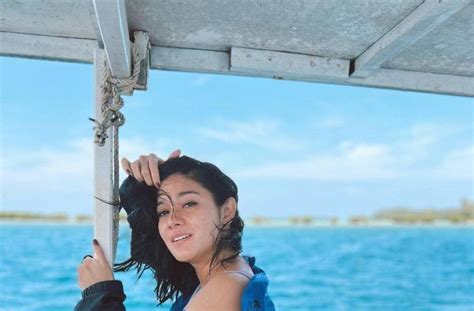 Pasti Meleleh Lihat Naysilla Mirdad Pakai Bikini Ini Fotonya