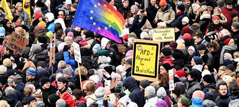 Wieder Demonstrieren Zehntausende Gegen Rechtsextremismus Tagesschau De