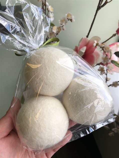 Organic Wool Dryer Balls Set of 6 – The Olive Branch at Sovereign Farms