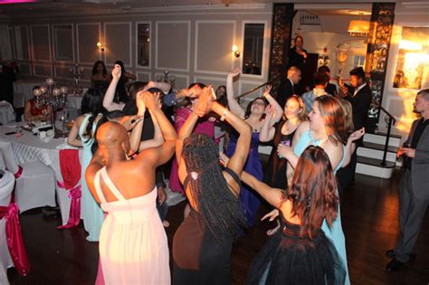 Top Quinceañera DJs and MCs Quinceañera DJs for Hire Local