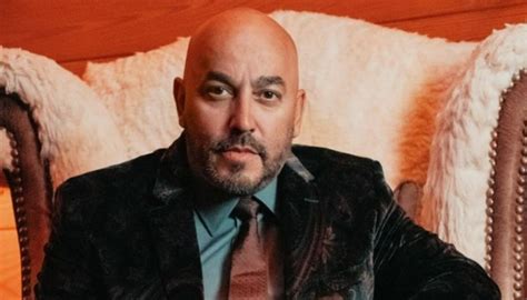 Lupillo Rivera cuenta que Belinda le reclamó por subir foto de sus ojos