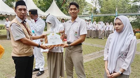 Siswa SMA Islam Athirah Bukit Baruga Raih TOEFL Tertinggi Dari Briton