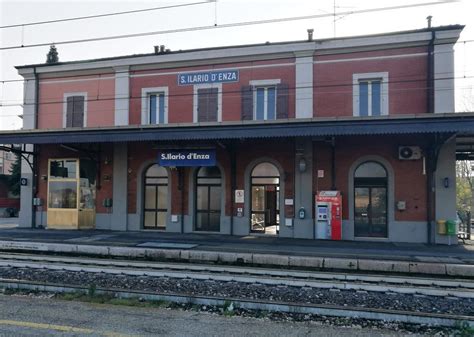 Salta Dal Treno In Corsa E Viene Travolto Gazzetta Di Reggio