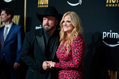 Garth Brooks Trisha Yearwood Have Discussed Living In Ireland Amid