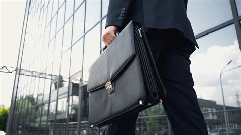 How To Choose a Briefcase - The Aspiring Gentleman