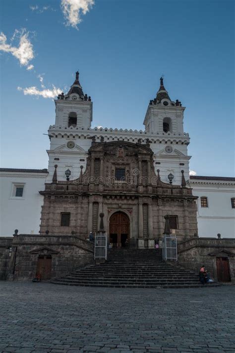 Kloster Von San Francisco In Quito Ecuador Redaktionelles Stockbild