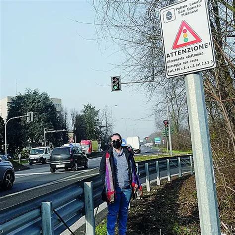 Via I Semafori Dalla Paullese A San Donato Fratelli Ditalia Porta Il