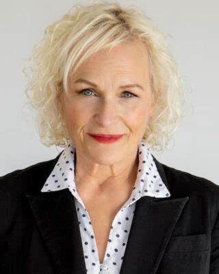 Elizabeth Dennehy Bio, Age, Family, Husband and Net Worth