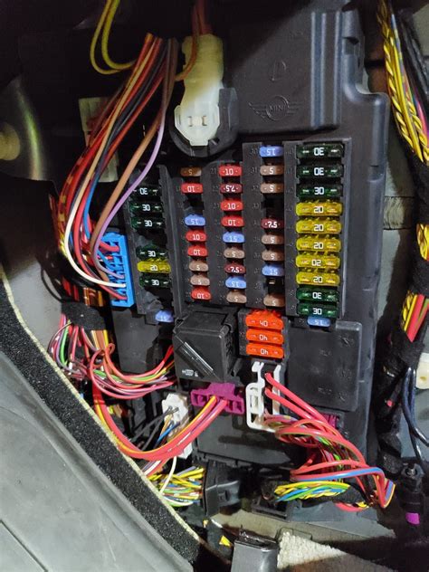 2011 MINI Cooper Fuse Box Diagrams