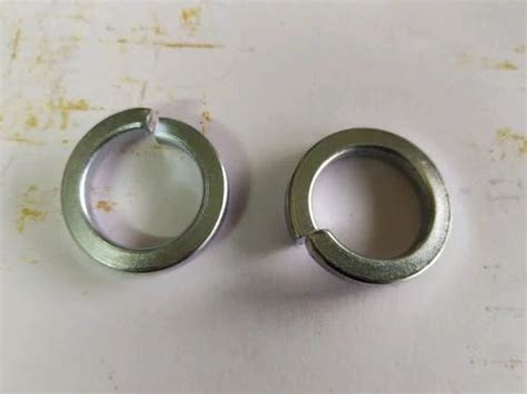 Polished Round Stainless Steel Spring Washer Material Grade Ss