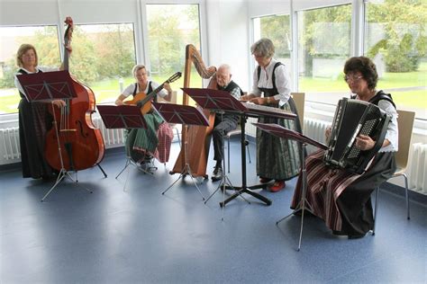 Musikschule Wertingen Saitenmusik In Der Kreisklinik Wertingen