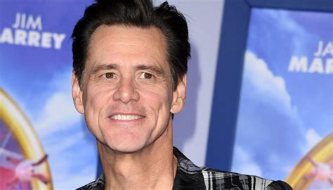 Jim Carrey gets real with satirical, fictional ‘anti-memoir’ - Chicago ...