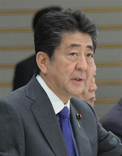 首相、北朝鮮弾道ミサイル後もゴルフ 「影響与えない」とプレー続ける 毎日新聞