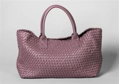 Bottega Veneta - чувственный аристократизм Европы.