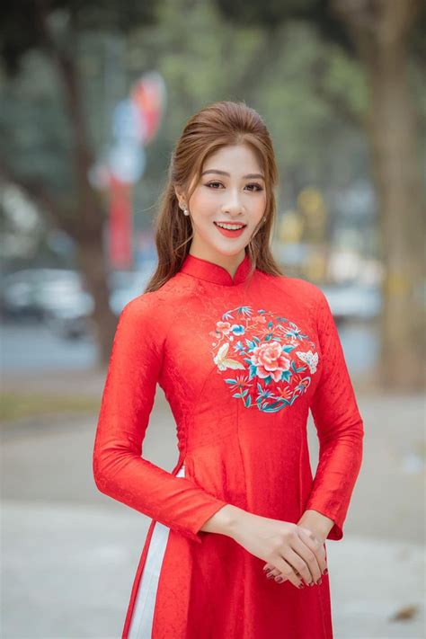 Những hot girl là tiếp viên hàng không từng thi Hoa hậu Việt Nam giờ ra sao