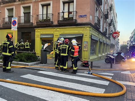 Emergencias Madrid On Twitter Incendio En Un Restaurante En Manuela