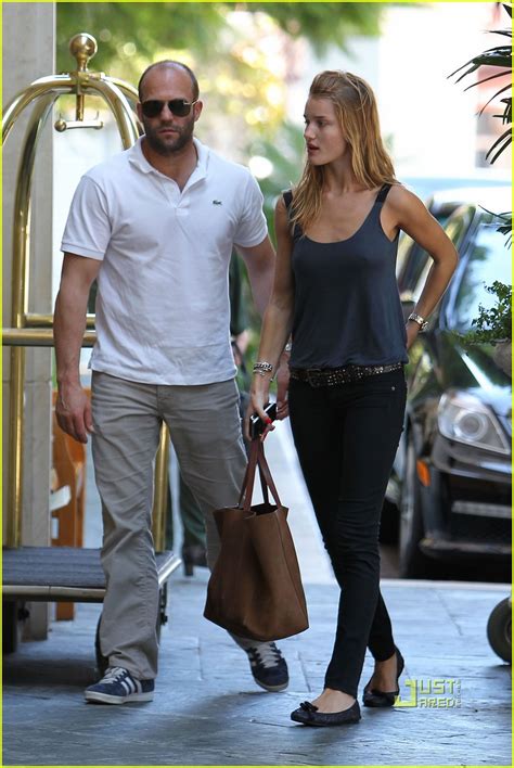 Jason Statham & Rosie Huntington-Whiteley: Four Seasons Smooch: Photo 2476982 | Jason Statham ...