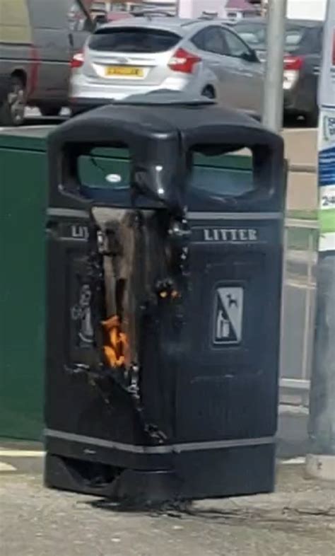 Steve Unofficial On Twitter Bin Fire In Cleveleys Car Park Expertly