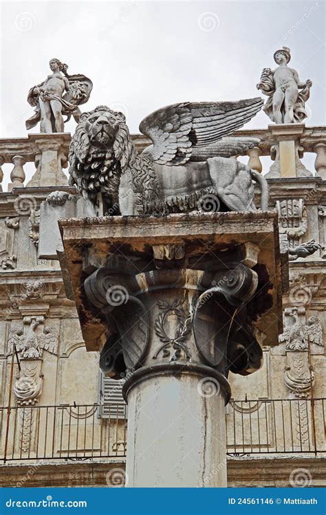 Il Leone Alato Verona Italia Fotografia Stock Immagine Di Famoso