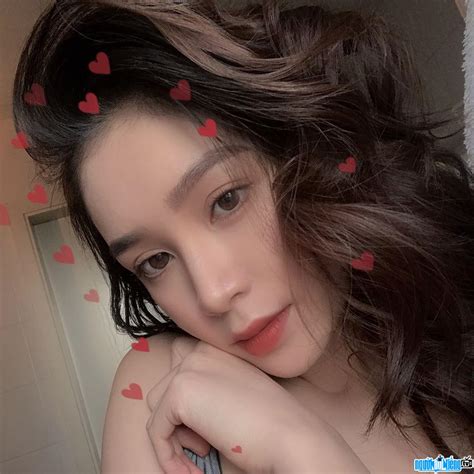Hot Girl Nguy N Qu Nh Anh