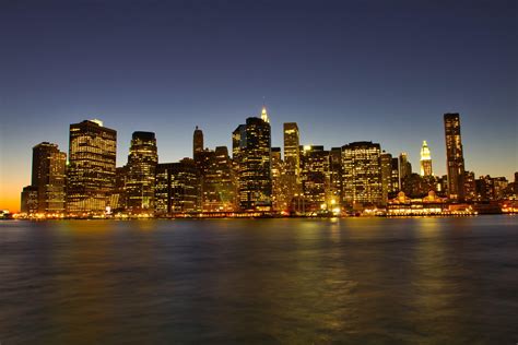 Beautiful night view of Manhattan 3295725 Stock Photo at Vecteezy