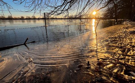 Hochwasserlage Entspannt Sich Weiter Wasser Flie T Langsam Ab Gmx