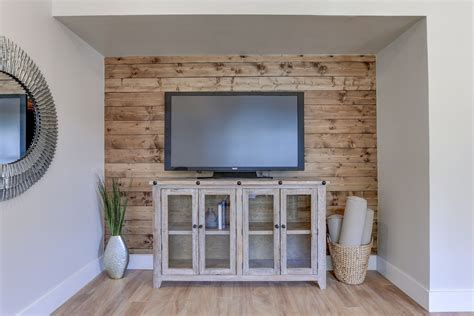 Shiplap Accent Wall Ideas For Living Room Siatkowkatosportmilosci