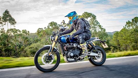 Triumph Scrambler Xc And Xe First Ride Review Revzilla