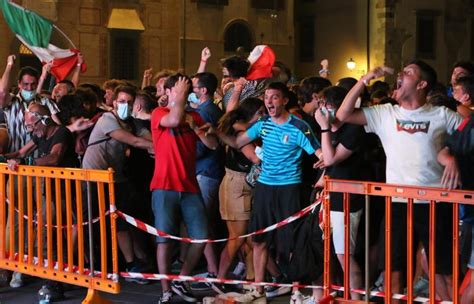 Notte magica in città esplode la festa