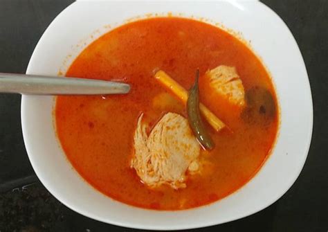 Tom Yum Gai Soup With Chicken Its Hot Spicy And Sour Recipe By