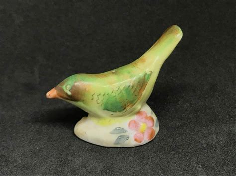 Vintage Occupied Japan Hand Painted Bird Very Nice Pottery Piece