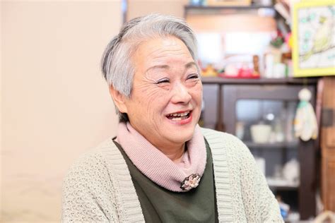 写真 41歳での出産、流産、夫との円満別居大家族・石田家のお母さんが語る、現在の心境「今がちょうどいい距離感かな」 文春オンライン