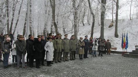 FOTO Mihai Eminescu a fost omagiat miercuri la Sibiu în Parcul Sub