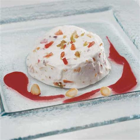 Nougat Glac Aux Fruits Confits Et Coulis De Fruits Rouges