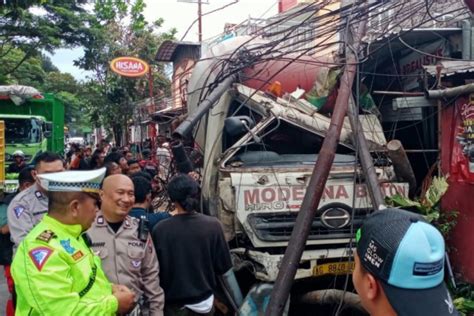 Truk Molen Di Malang Oleng