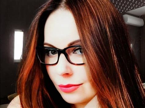 Li Ge Femme Mature Veut Baiser Jeune Homme